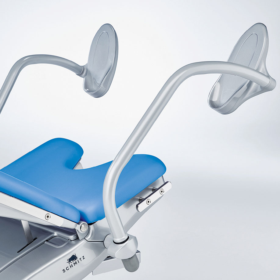 Fußstützen, pulverbeschichtet in RAL 9006 weißaluminium
